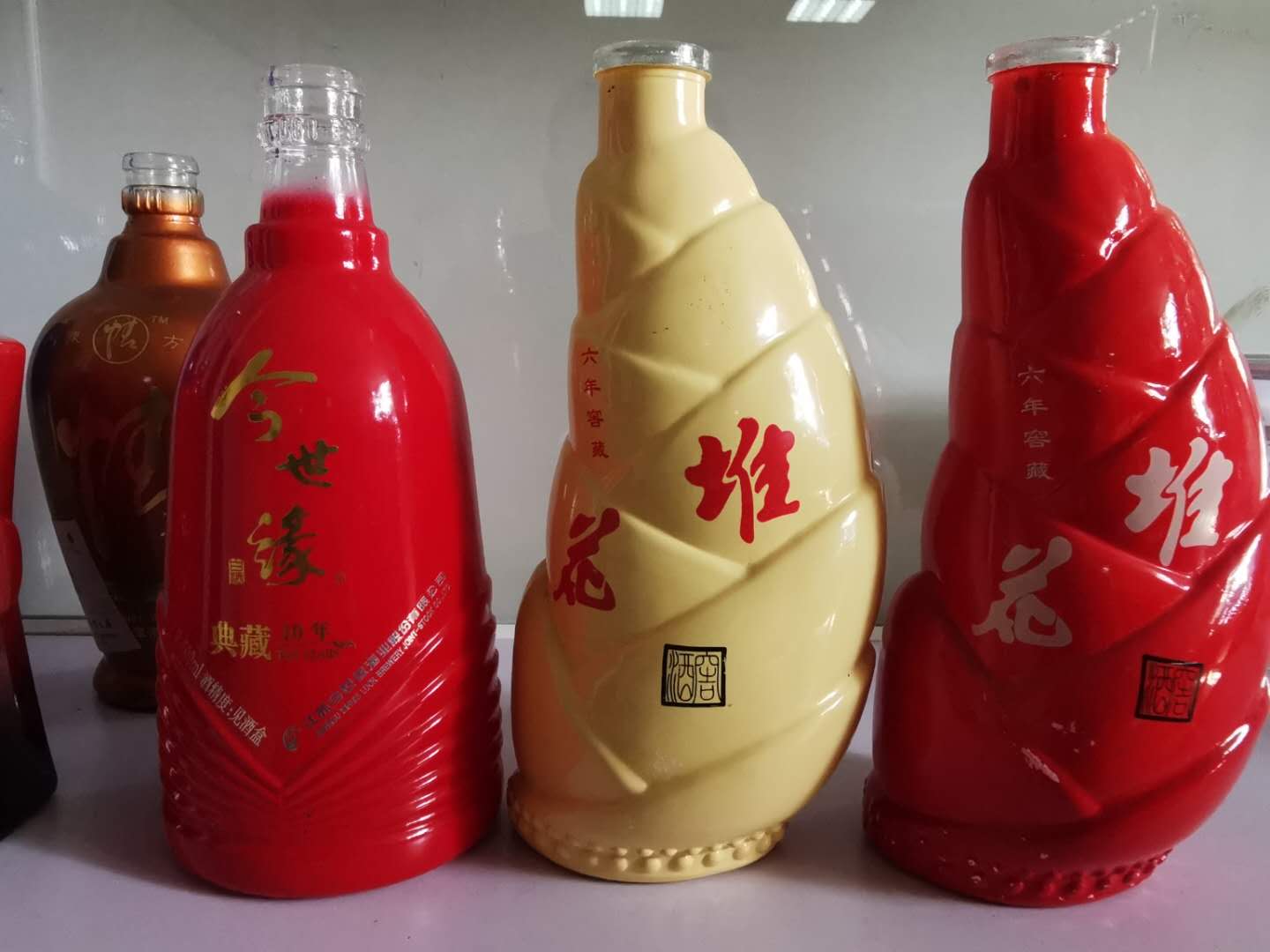 水性玻璃漆與油性玻璃漆相比，優(yōu)勢(shì)在哪兒？